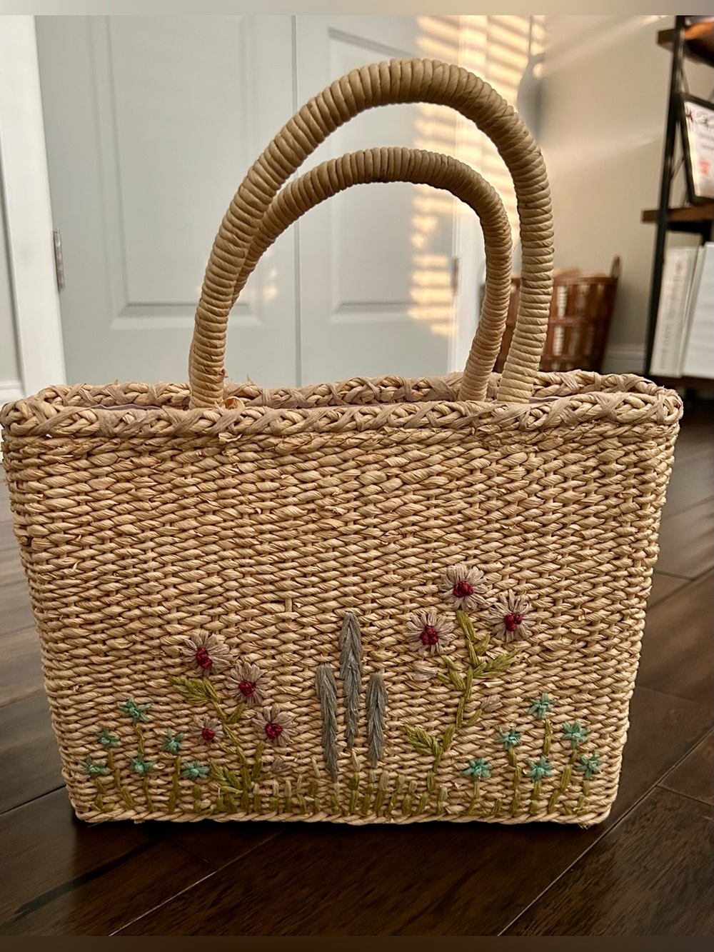 Hand-Embroidered Woven Straw Tote Bag Floral Cornhusk Handbag Cottagecore Boho - Picture 2 of 9